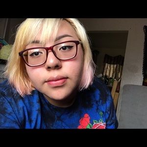 Meet your Posher, Cassandra